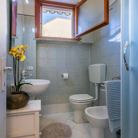 Apartment La Conchiglia By Interhome